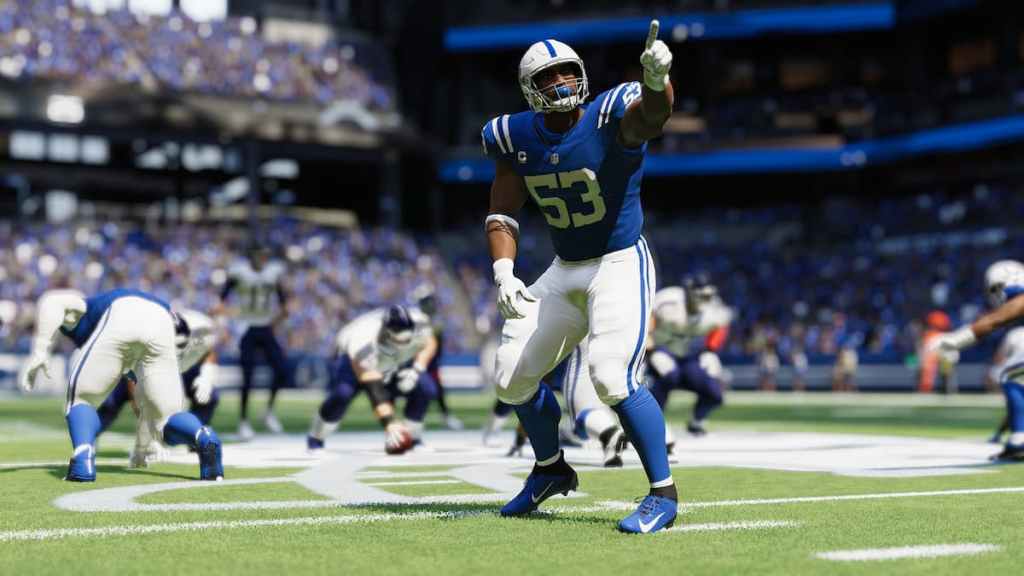 Jogadores em campo prontos para começar a partida no Madden 23.
