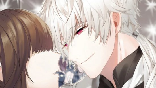 mensageiro místico zen 3 Mystic Messenger Zen: Zen sorrindo amorosamente para o personagem principal e indo para um beijo. As câmeras estão piscando no fundo.