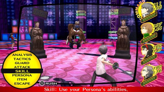 Jogos Persona Tela de luta do Persona 4 Golden com um menu de opções e membros do grupo ao lado