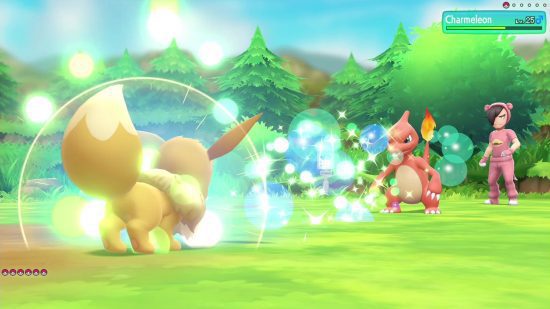 jogos fáceis vamos eevee e pikachu: uma batalha entre Eevee e Charmeleon em um campo gramado