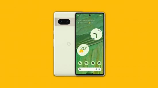 Google Pixel telefones Pixel 7 em um fundo amarelo