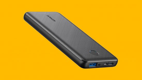 Imagem personalizada de um banco de energia Anker 313 em um fundo amarelo para o melhor guia de bancos de energia para iPhone