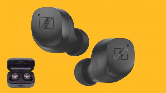 Os melhores fones de ouvido para iPhone: os fones de ouvido Sennheisser Momentum True Wireless 3 aparecem contra um fundo amarelo