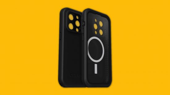 melhores capas para iphone 14 pro: o Otterbox LifeProof em um fundo amarelo